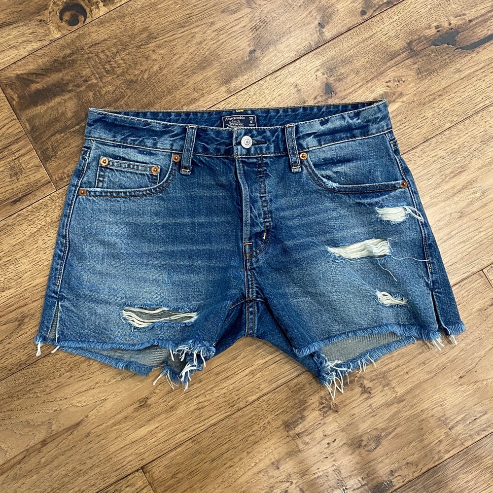 Abercrombie Ames Cut Off boyfriend denim shorts 0